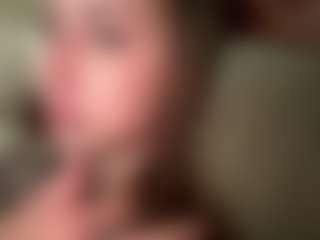 Live cam show with AntionetteDejong - Public Curvy on AdultVida.com
