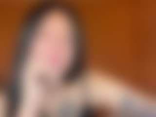 Live cam show with DignaLuga - Fingers on Camming Site