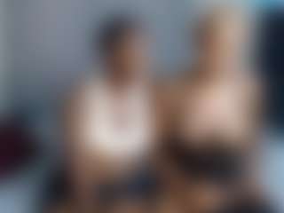 Live cam show with Ebonydripps - Tease on Camiplay Live