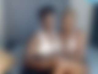 Live cam show with Ebonydripps - Moaning on Fit Hotties