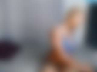 Live cam show with Ebonydripps - Nipple Piercings on Dare Cams