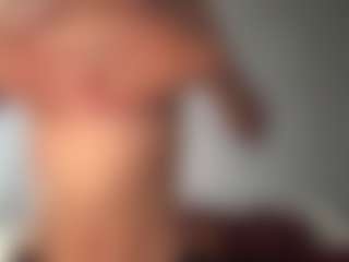 Kira's Live Sex Cam Show