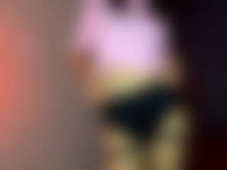 Live cam show with GearldineKoppelmann - Average on Milfs Live