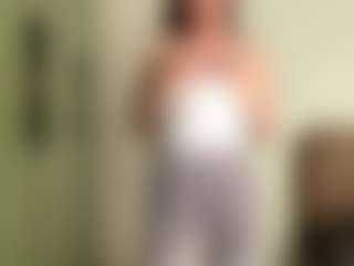 Live cam show with Sarah - Moaning on Mixed Magazine Live