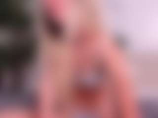 Live cam show with LisaBunnny - Upskirt on Camsoda