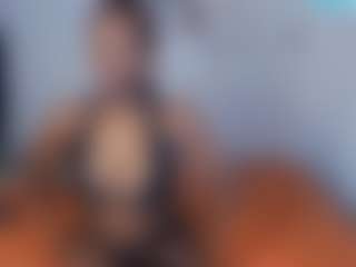 Live cam show with Lovedrizzles - Gagging on CamClone