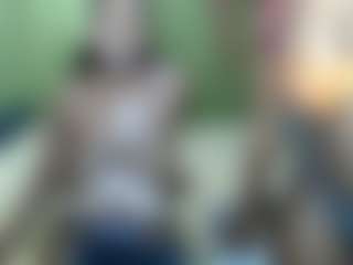 Show live cam dengan Rox and Anne - Strip di Camsoda