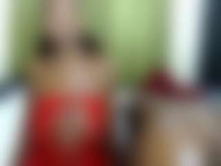 Live cam show with Rox and Anne - Facial on CamClone