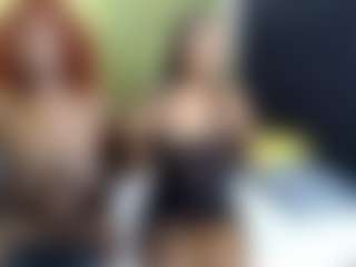 Live cam show with Rox and Anne - Facial on xDating