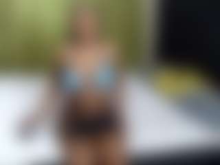 Live cam show with Rox and Anne - Average on thefappeningchat.com