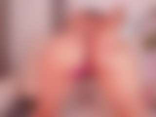 Live cam show with Mylovegenesis - Big Ass on sexylivex.com