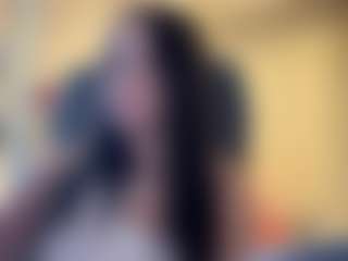 Live cam show with Carolina - Facial Piercings on Camsoda