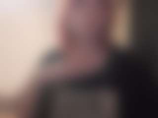 Live cam show with Nika - New Shaved Pussy on liverealitysex.com