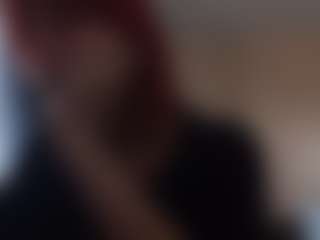Live cam show with Nika - Skinny on Hubzter Live