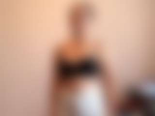 RosanneLaib's Live Sex Cam Show