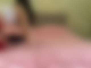 Live cam show with RosanneLaib - Brown Hair on Camsoda