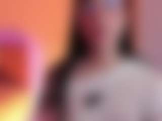 Petite Black Haired Girl's Live Sex Cam Show