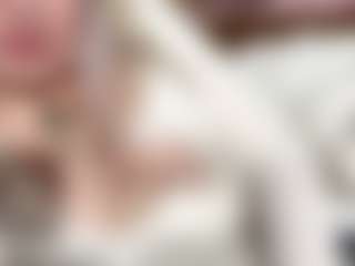 Live cam show with Karola - Bedroom Teen (18+) on eurowanks.com