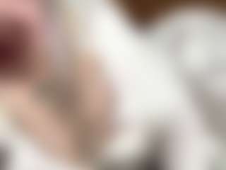 Live cam show with Karola - Ass Clapping on sexylivex.com