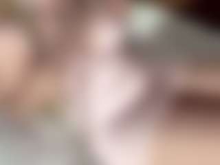 Live cam show with Karola - Blonde Hair on Milfs Live