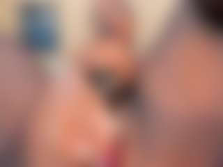 SweettCandyy-1's Live Sex Cam Show