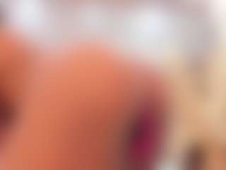 SweettCandyy-1's Live Sex Cam Show