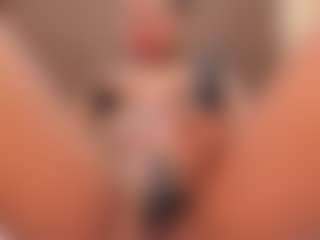 SweettCandyy-1's Live Sex Cam Show