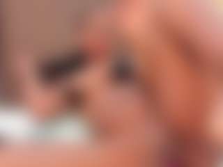 SweettCandyy-1's Live Sex Cam Show