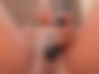 SweettCandyy-1's Live Sex Cam Show