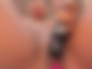 SweettCandyy-1's Live Sex Cam Show
