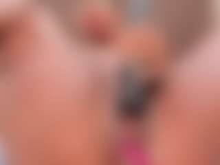 SweettCandyy-1's Live Sex Cam Show