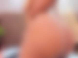 SweettCandyy-1's Live Sex Cam Show