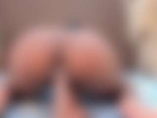SweettCandyy-1's Live Sex Cam Show