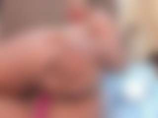 SweettCandyy-1's Live Sex Cam Show