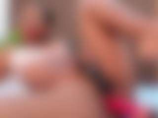 SweettCandyy-1's Live Sex Cam Show