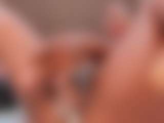 SweettCandyy-1's Live Sex Cam Show