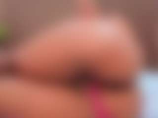 SweettCandyy-1's Live Sex Cam Show