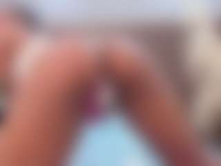 SweettCandyy-1's Live Sex Cam Show