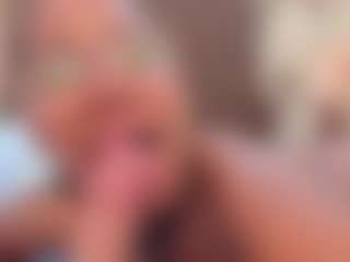 SweettCandyy-1's Live Sex Cam Show