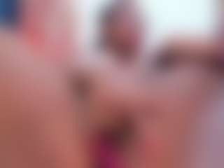 SweettCandyy-1's Live Sex Cam Show