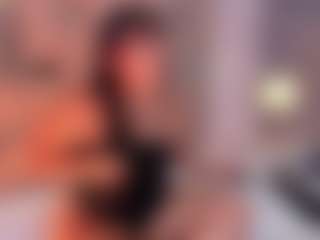 AnniaHart's Live Sex Cam Show