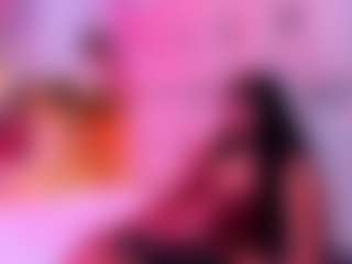Live cam show with AnniaHart - Squirt on Milfs Live
