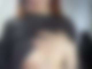 Live cam show with Stella - Red Hair on Milf Play