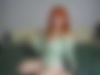 Live cam show with Stella - Bikini on madthumbs