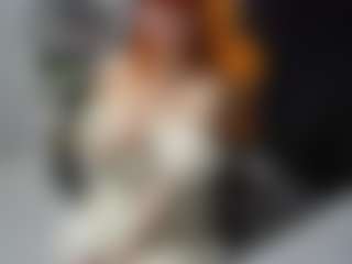 Live cam show with Stella - Brown Eyes Red Hair on Camsoda