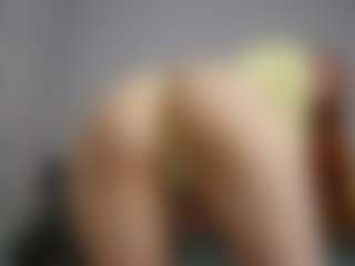 Live cam show with Stella - Ass Bouncing on camwithhim.com