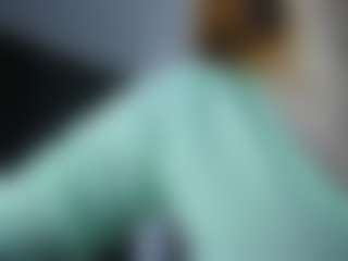 Live cam show with Stella - Ass Bouncing on fuklive.com