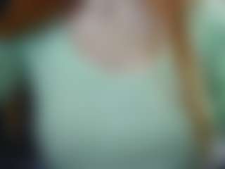 Live cam show with Stella - College Curvy on Gym Cam Girls
