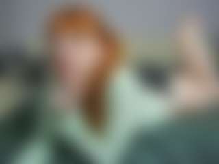 Live cam show with Stella - Fingering White on SpankPalCams