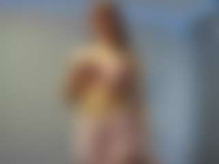 Live cam show with Stella - Bikini on Camversity